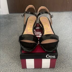 Ibis by Circus by Sam Edelman Black Women's Sandals